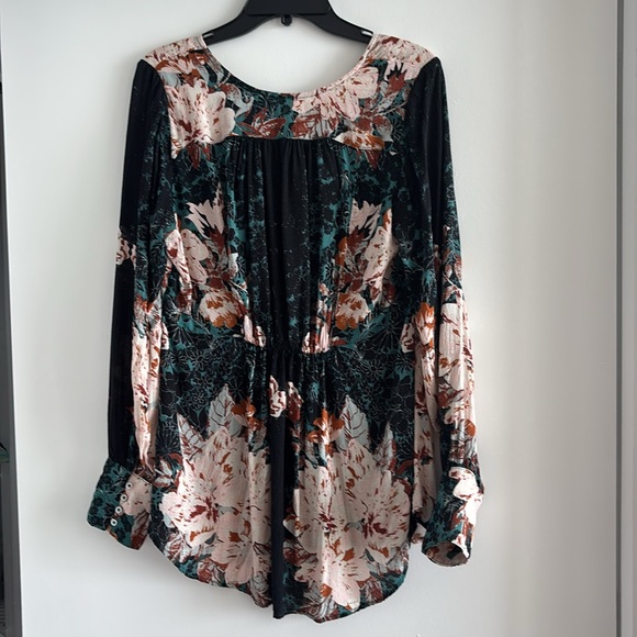 Free People Size M long sleeve top - Picture 6 of 6